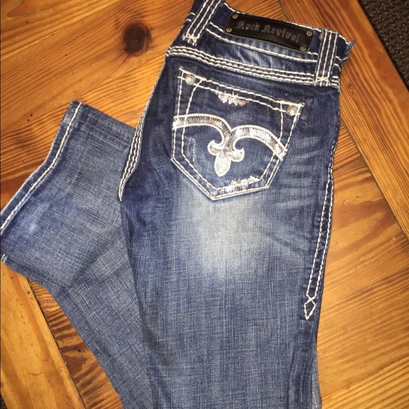🚫 SOLD Rock revival jeans🚫 - Picture 1 of 3